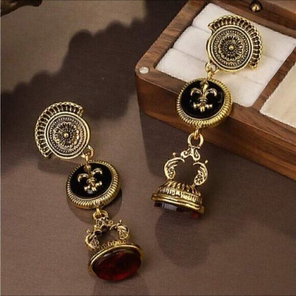 Vintage inspired French Fleur de lis Palace Red Gemstone Gold Black Earrings - Picture 2 of 4